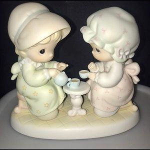 Precious Moments- Friendship Hits the Spot